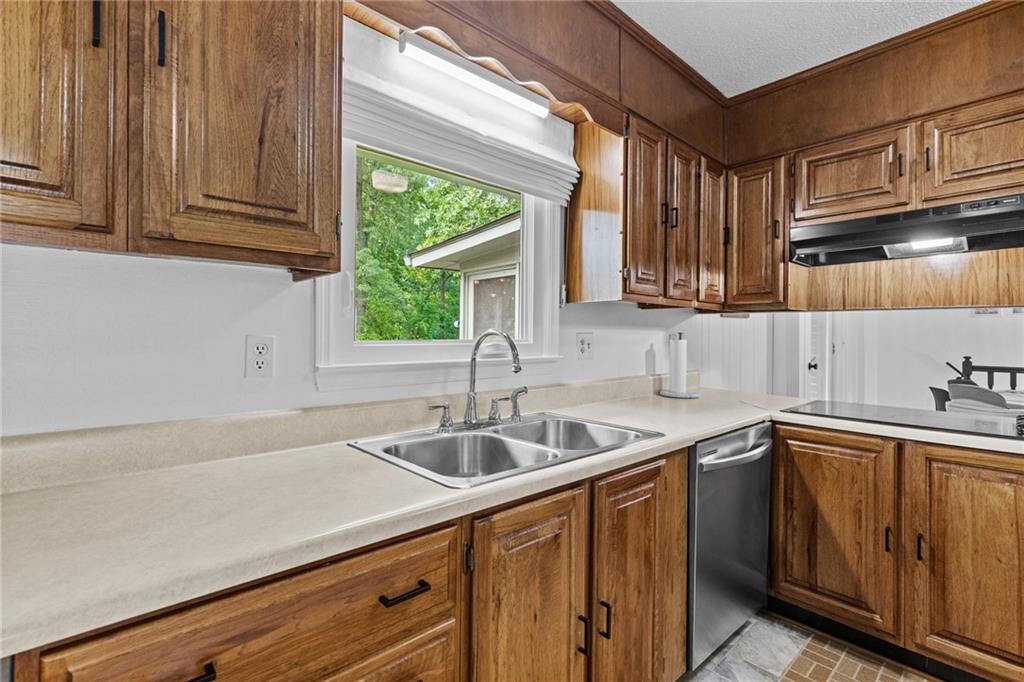 4433 Lake Forest Drive, Oakwood, Georgia image 16