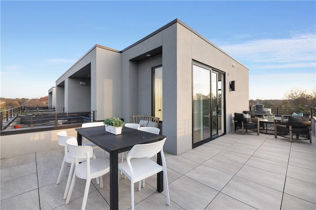 105 Georgia Avenue SE 1