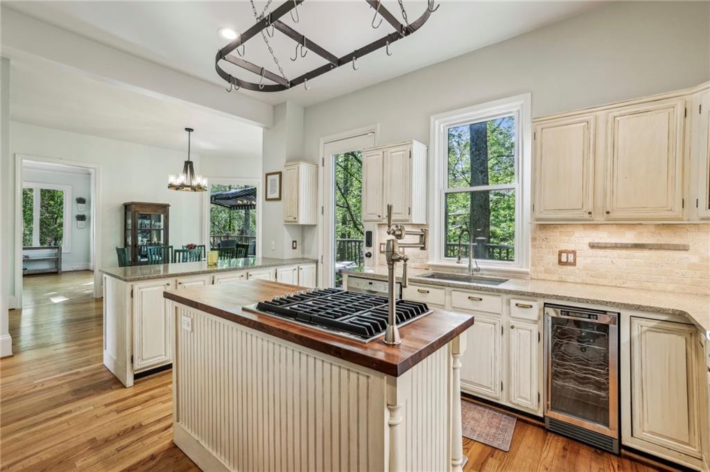 1895 Redbourne Drive, Atlanta, Georgia image 13