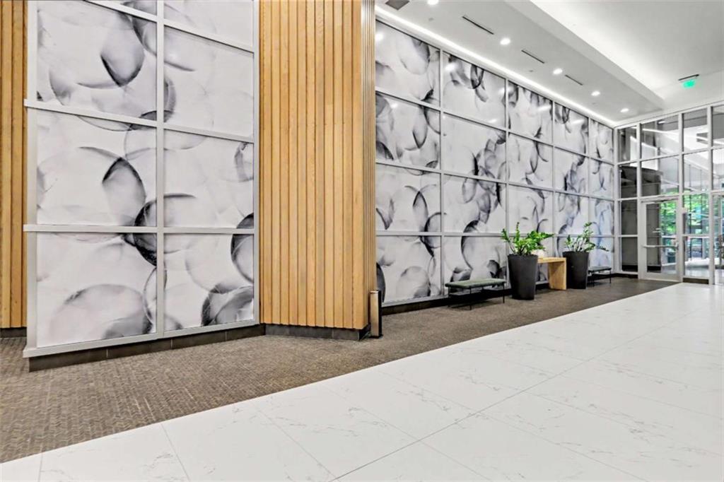 943 Peachtree Street 1411