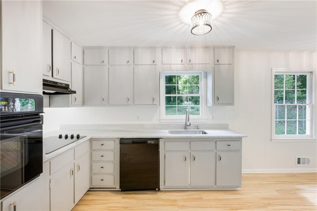 6243 David Lane SW