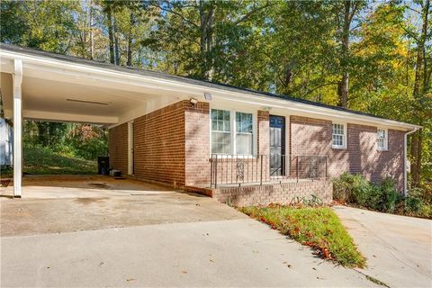 Single Family Residence in Marietta GA 3761 Cherokee Trails Drive.jpg