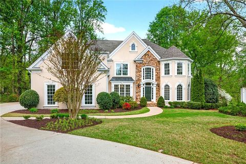 Homes For Sale - 6130 Banbury Court<br/> Suwanee, GA 30024