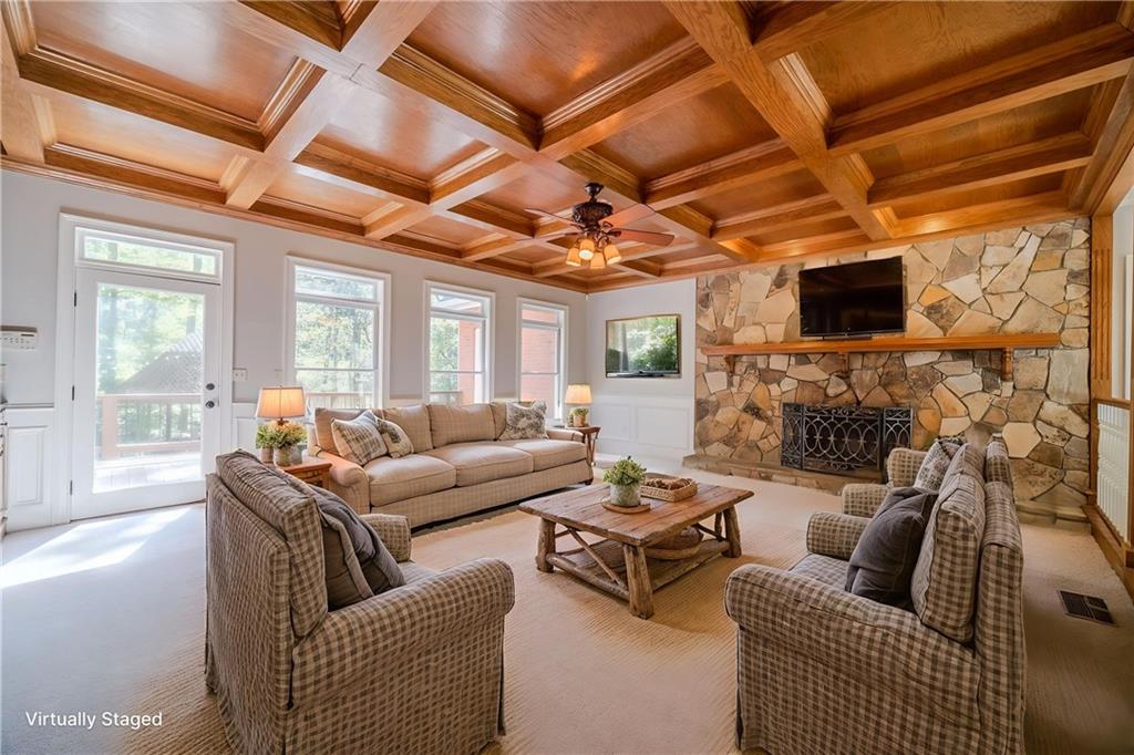 4745 Matthews Park Drive