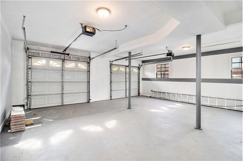 3862 Northstrand Drive
