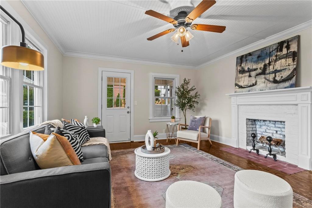 266 Crescent Circle SW