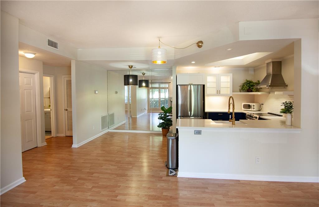 1025 Mcgill Park Avenue NE