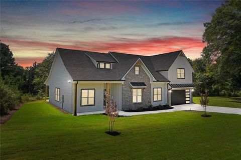 Homes For Sale - 1960 Lost Mountain Road<br/> Powder Springs, GA 30127