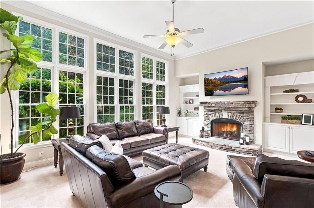 3014 Woodbridge Lane