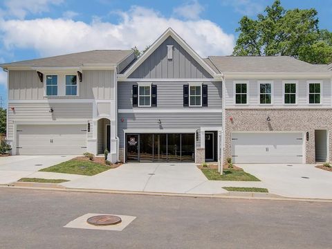 Townhouse For Sale - 114 Bluffington Way<br/> Marietta, GA 30066
