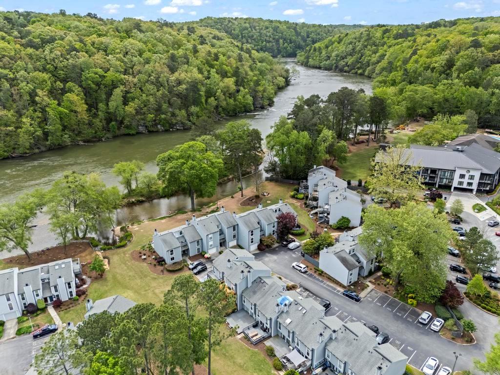 1021 Riverbend Club Drive SE