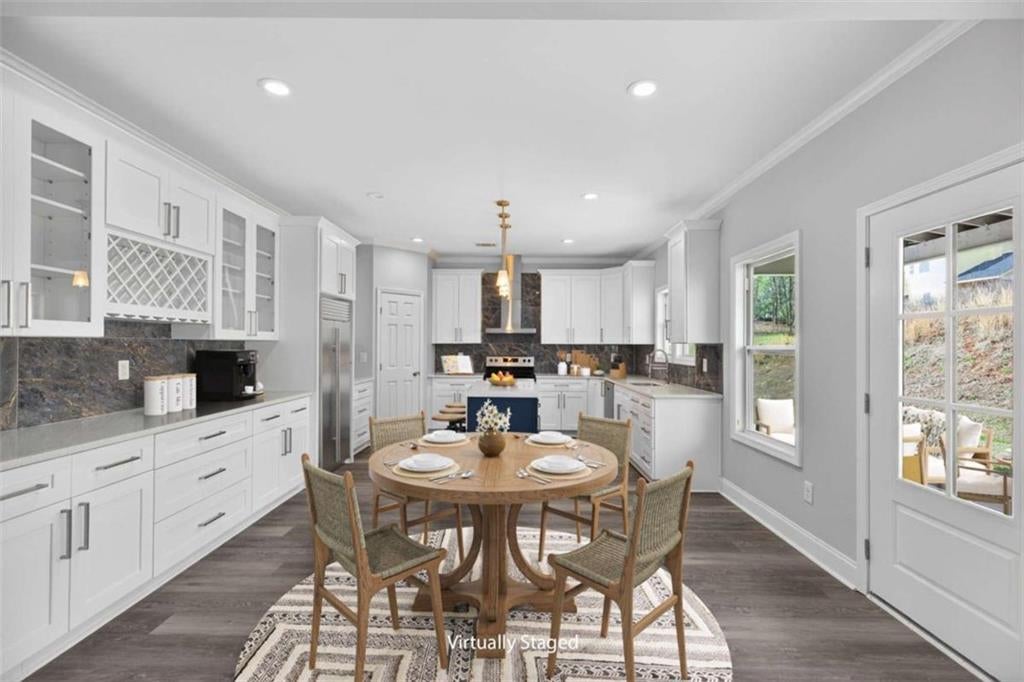 1226 Bloomsbury Lane