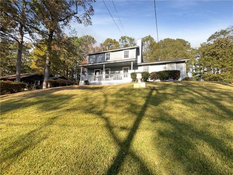 A home in Fairburn