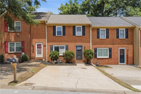 Townhouse For Rent - 1100 Westfield Trace<br/> Smyrna, GA 30082
