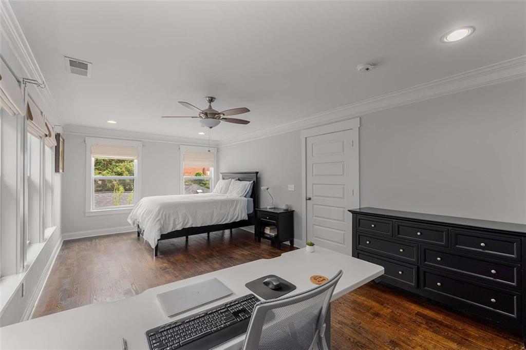 Woodland Hills - Residential