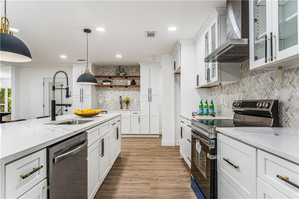 2019 Emerald Drive, Jonesboro, Georgia image 8