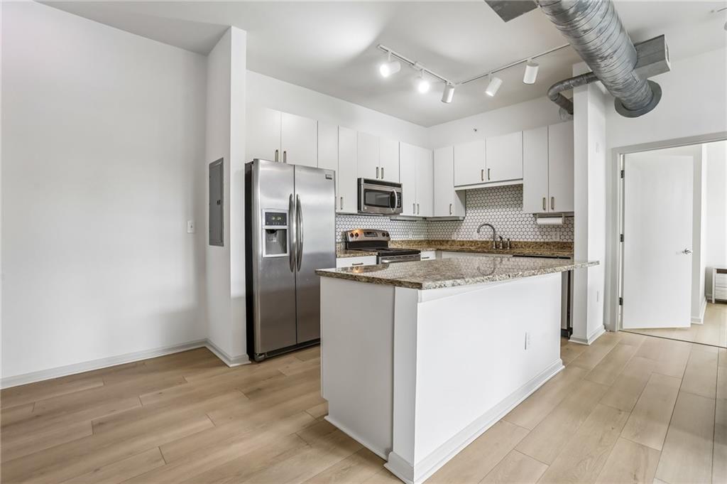 5300 Peachtree Road 3506