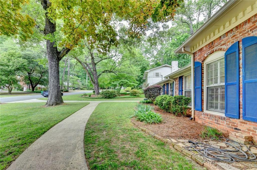 1571 Rochelle Court