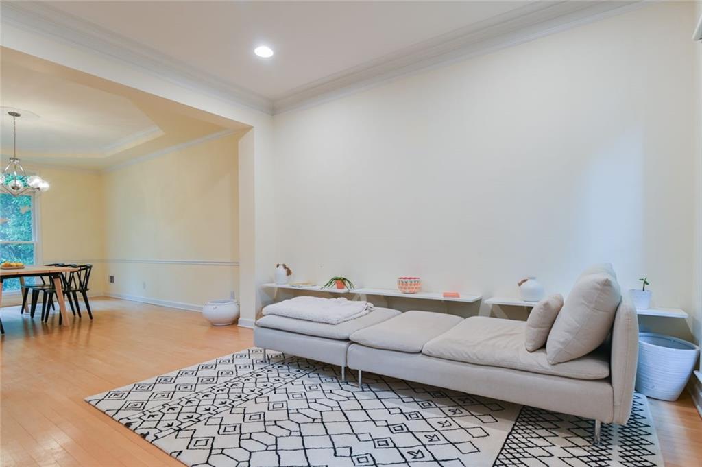 2692 Dunmoore Drive