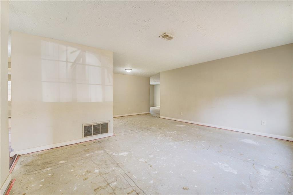 5267 Tasman Trail, Lithonia, Georgia image 7