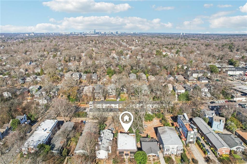 996 Greenwood Avenue NE