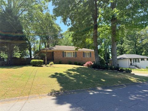 Photo of 689 SW Walnut SW, Marietta, GA 30060 (MLS # 7754266)