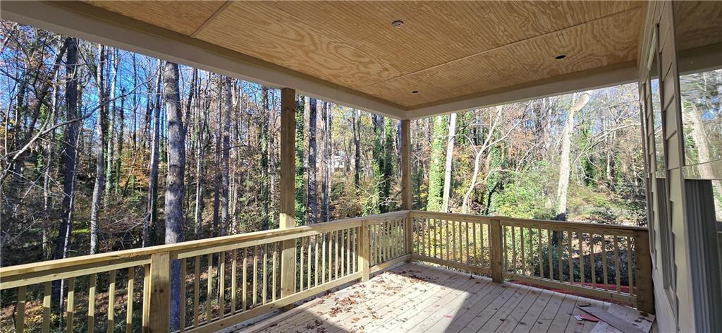 3910 W Cooper Lake Drive SE