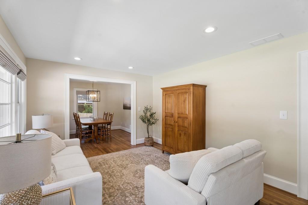 3306 Woodview Drive SE