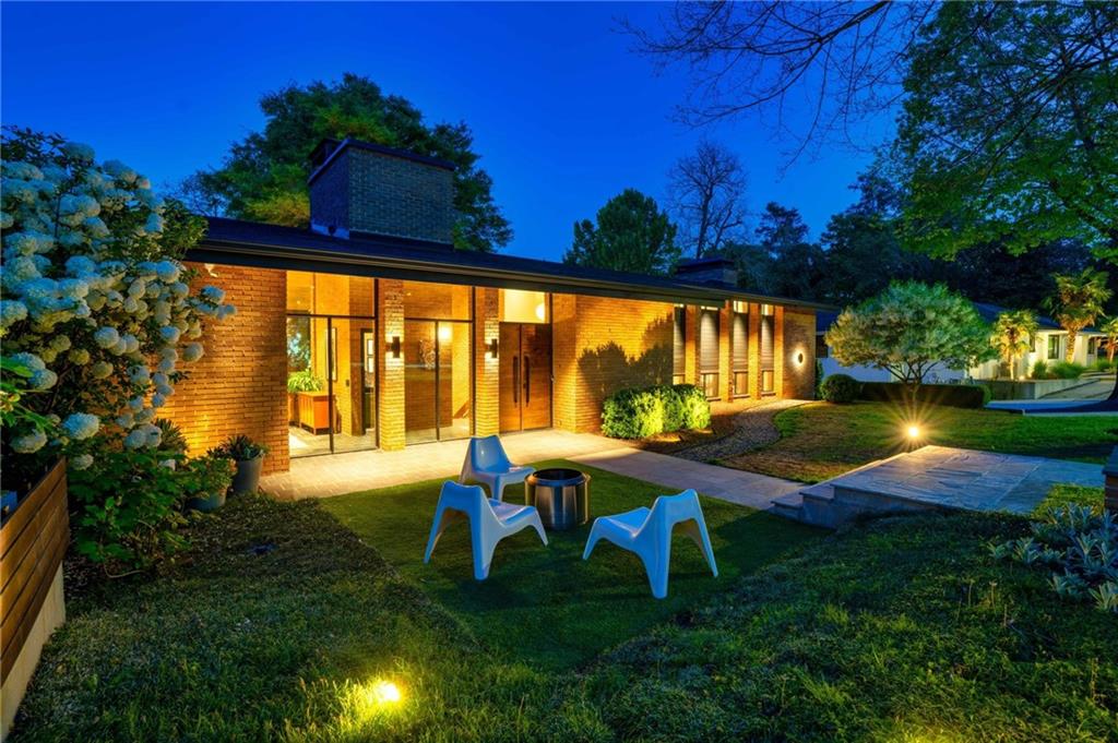 1671 Friar Tuck Road NE