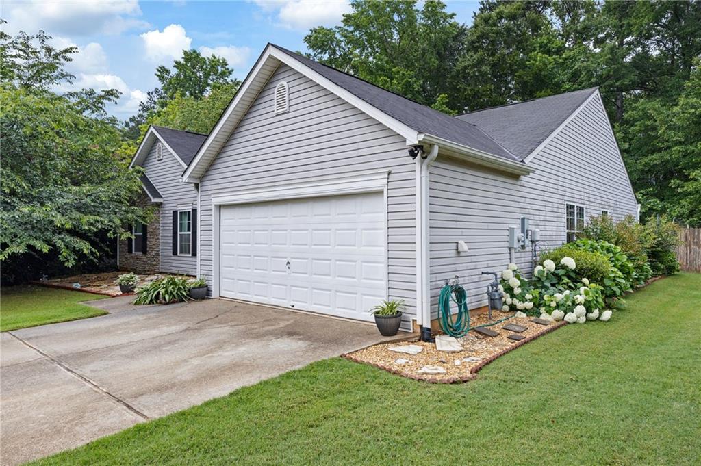 784 Crestworth Crossing