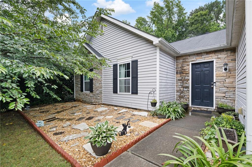 784 Crestworth Crossing