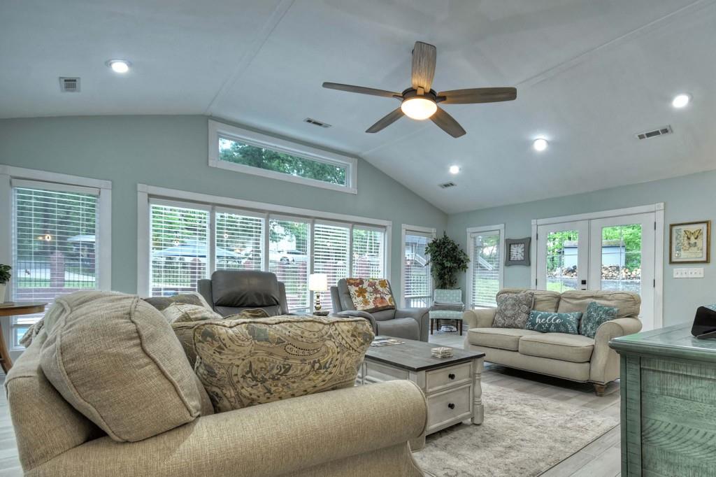 76 White Oak Drive