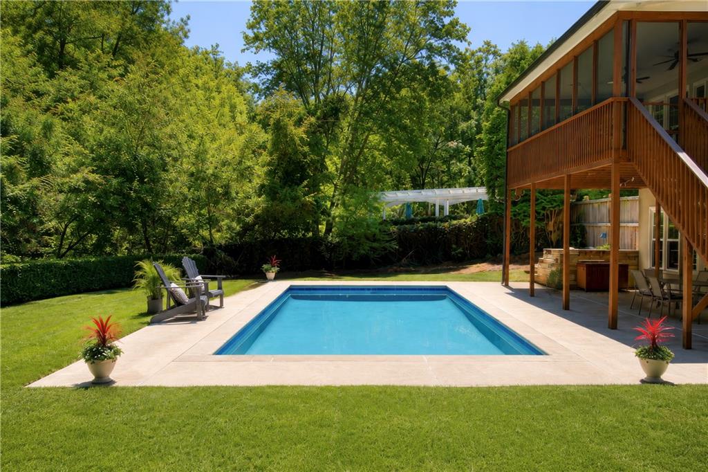 1175 Jennifer Oaks Drive
