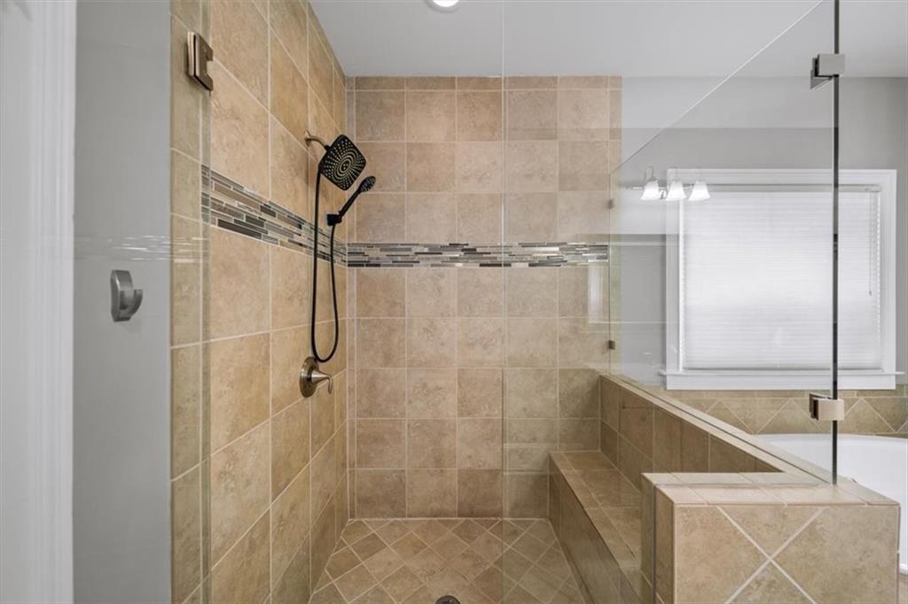 4916 Kentwood Drive, Marietta, Georgia image 47