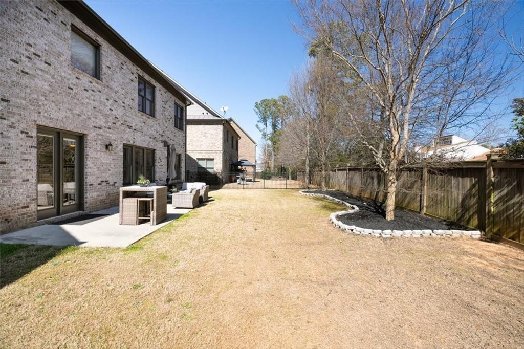 Cobblestone Manor - Residential
