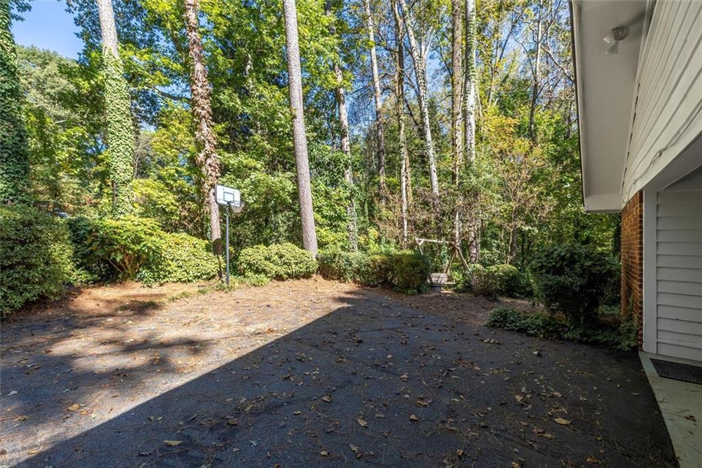 2350 Oxbow Circle