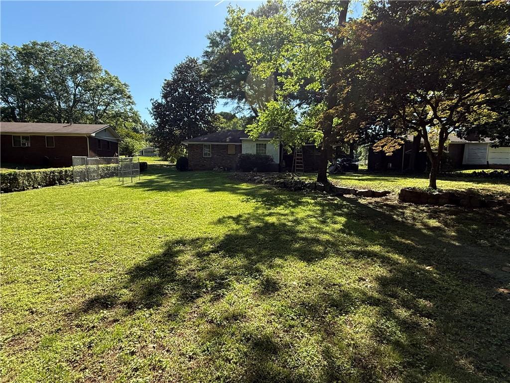 1215 Sheppard Place
