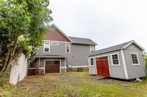 A home in Hiawassee