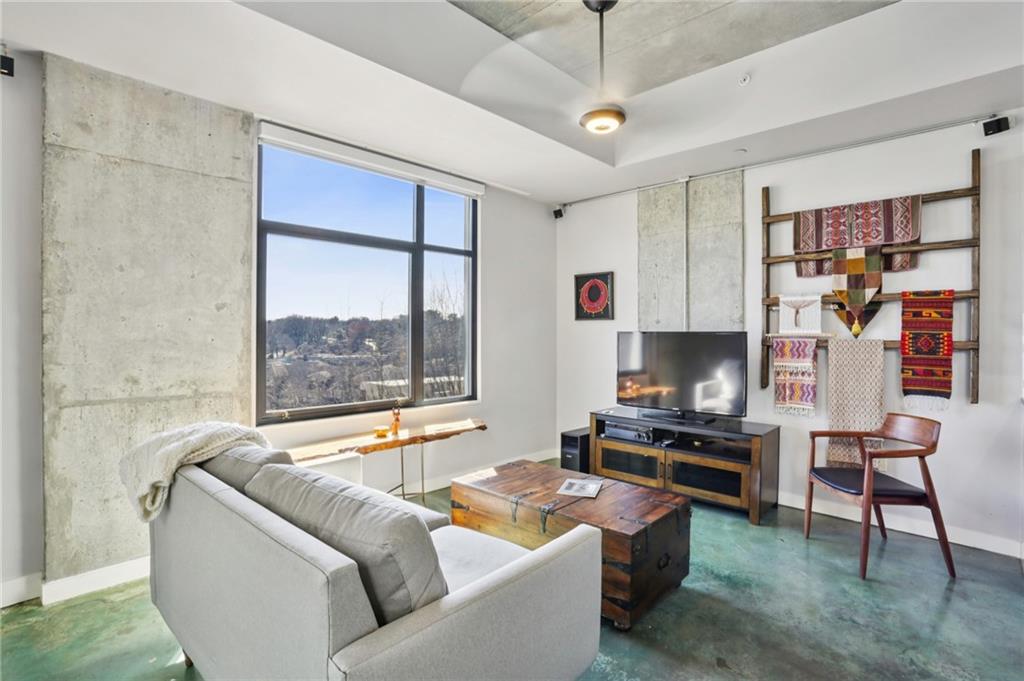 335 W Ponce De Leon Avenue 606