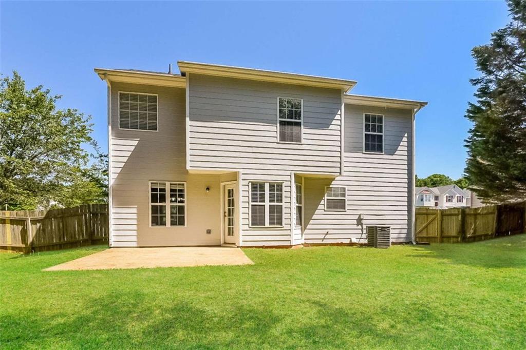 3032 Lake Park Trail