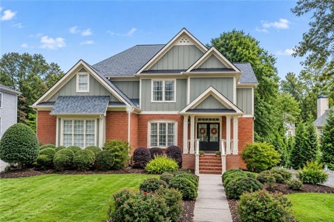 Homes For Sale - 982 Spring Park Lane<br/> Suwanee, GA 30024