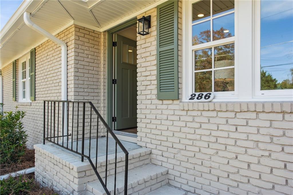 286 Sequoia Drive NE