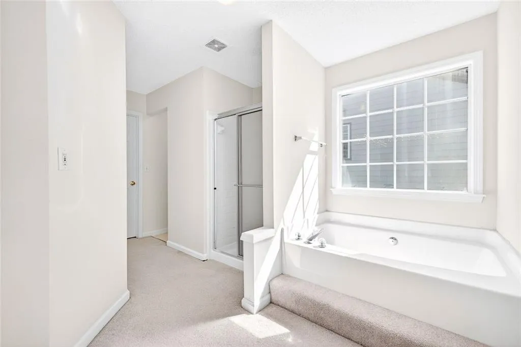 Cumming, Georgia 30040, United States, 3 Bedrooms Bedrooms, ,3 BathroomsBathrooms,Residential,Active,210423