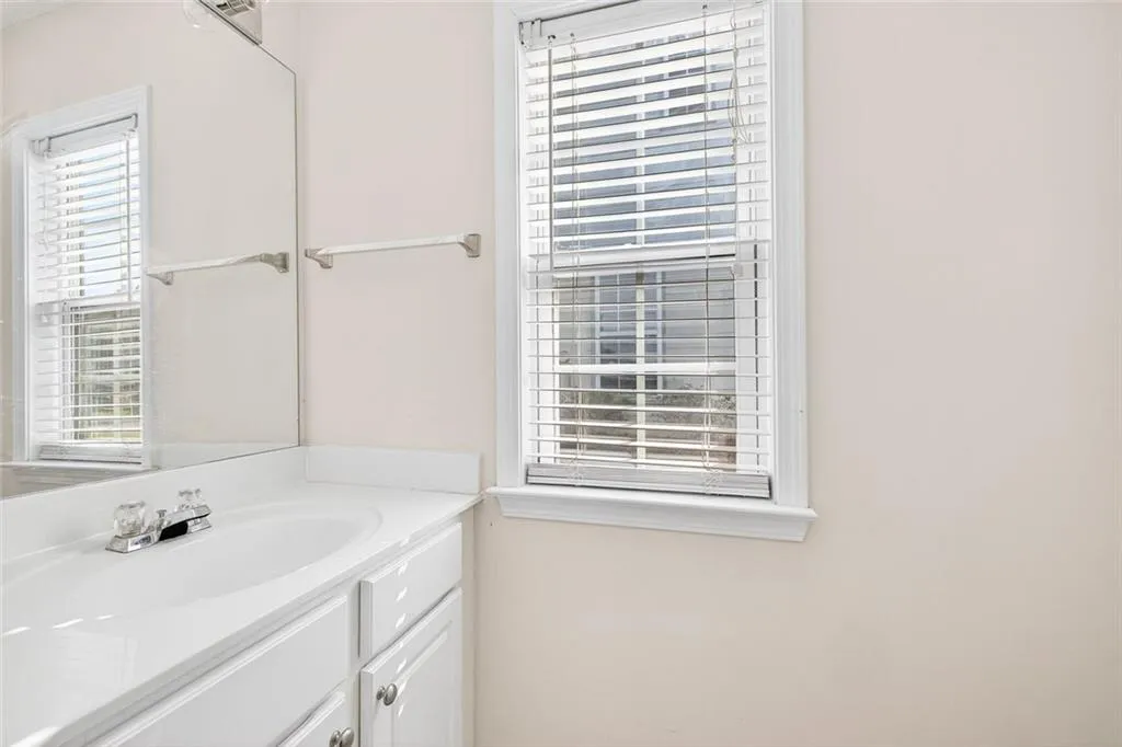 Cumming, Georgia 30040, United States, 3 Bedrooms Bedrooms, ,3 BathroomsBathrooms,Residential,Active,210423