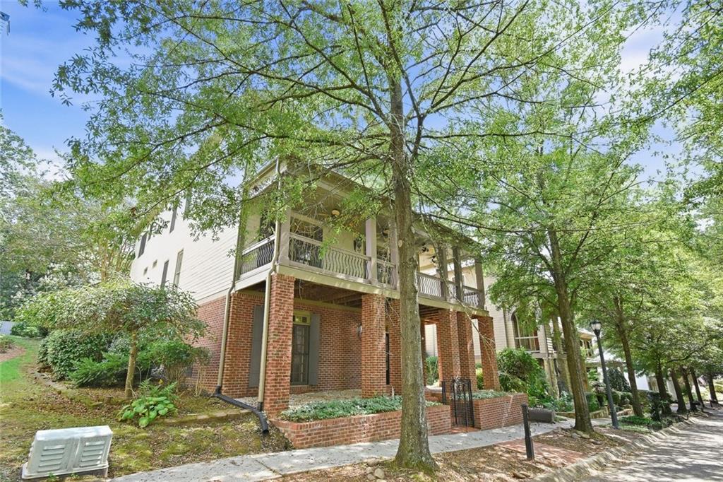 1442 Hedgewood Lane NW