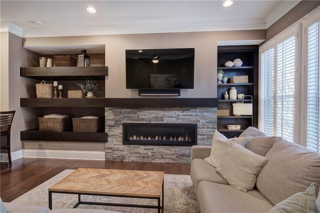 3625 Brookleigh Lane NE