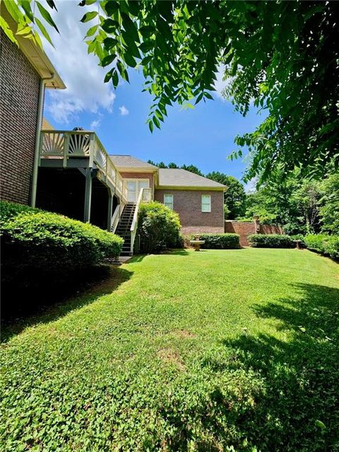 A home in Dawsonville