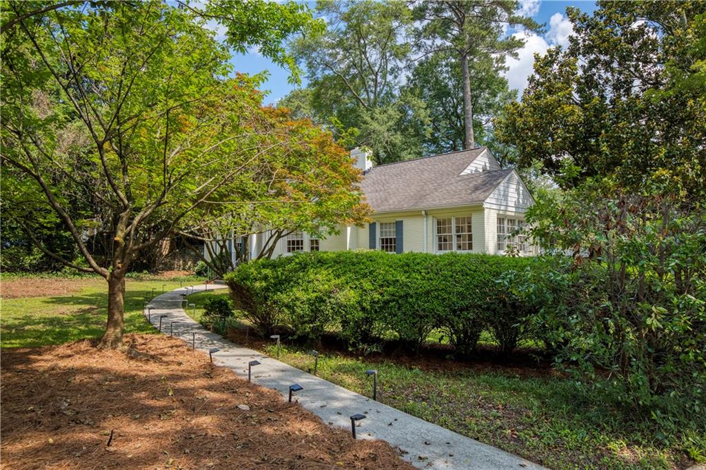1250 Oakdale Road NE