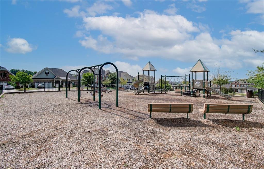 Auburn Station - Residential