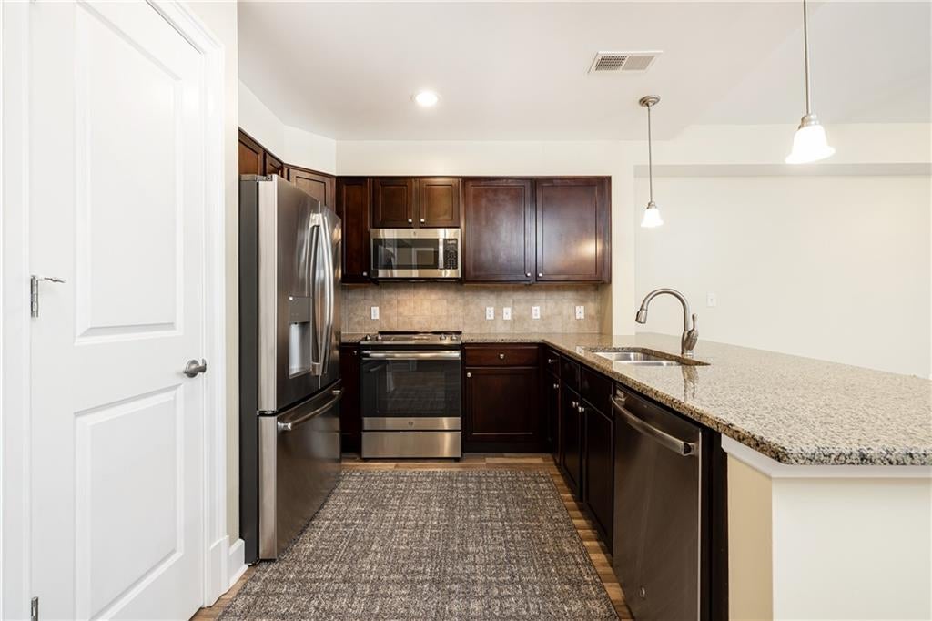 200 River Vista Drive 506